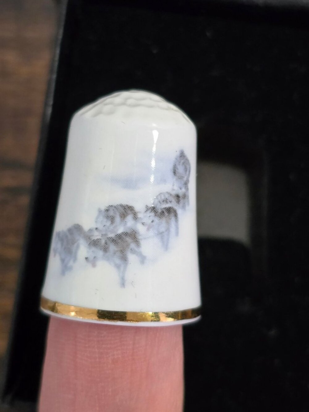 Thimble Collectors Club Porcelain Set 3 Arctic Animals Floral Gold Orange Flower - Picture 6 of 16
